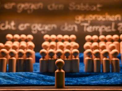 Jesus vor dem "Hohen Rat" - falsche Zeugen treten auf